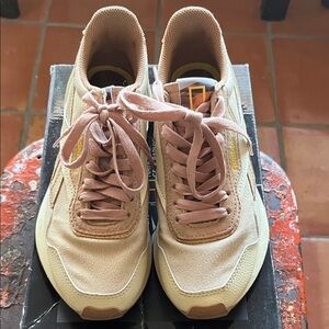 Reebok x National Geographic Women's CL Legacy AZ